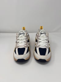 فيتنامي • قياس 44 • غير مستخدم