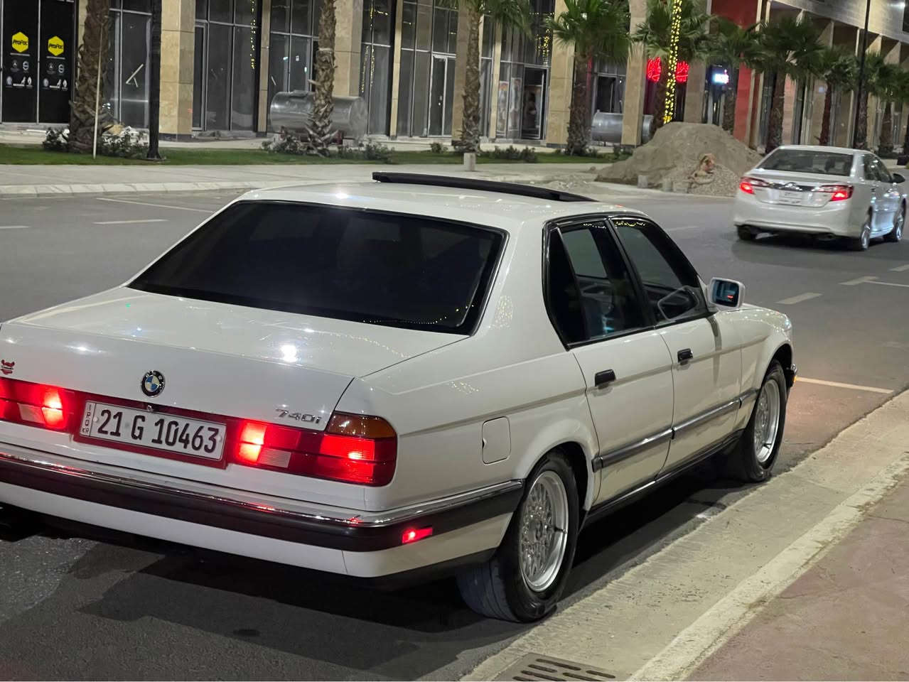 Bmw740i

سلاوی خواتان لێبێ
بیئێم ۷٤٠ گێر عادی
سلایت ٤ جام کارەبا
پێش پان ناو فۆرمیکا 
قفڵ مەرکەزی
بەرگە دەرگاو داشبڵی زۆر جوانە 
سەیارەکە زۆر زۆر  پاکە 
٤ پارچەیەکی بۆیاخە یەک دوو قرچی زۆر بەسیتی هەیە من بەحیزام دەیفرۆشم 
کامل سێرڤس کراوە پلاک و نوزل و مەسفی و کۆیل گۆراوە
هەموو گیانی ئیشەکا 
تەبرید لەسەر سویچ 
گەرمی مەزبوت 
٤ تایەی تازە
دو بەگلایتی تازەو ژێر ڕەقەمی تازەم بۆبەستوە
ساڵۆن ساکەی کامل بۆریە 
بەشەرتی هەموو شێتێ
بایی ٦٣گەڵاو تۆزێ معامەلەیە
*********** السليمانية, العراق
