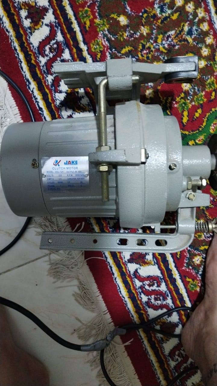 سلام عليكم للبيع ماطور مكينة خياطة صناعية ماركه جاك جديد عنواني بصره المعقل ***********
