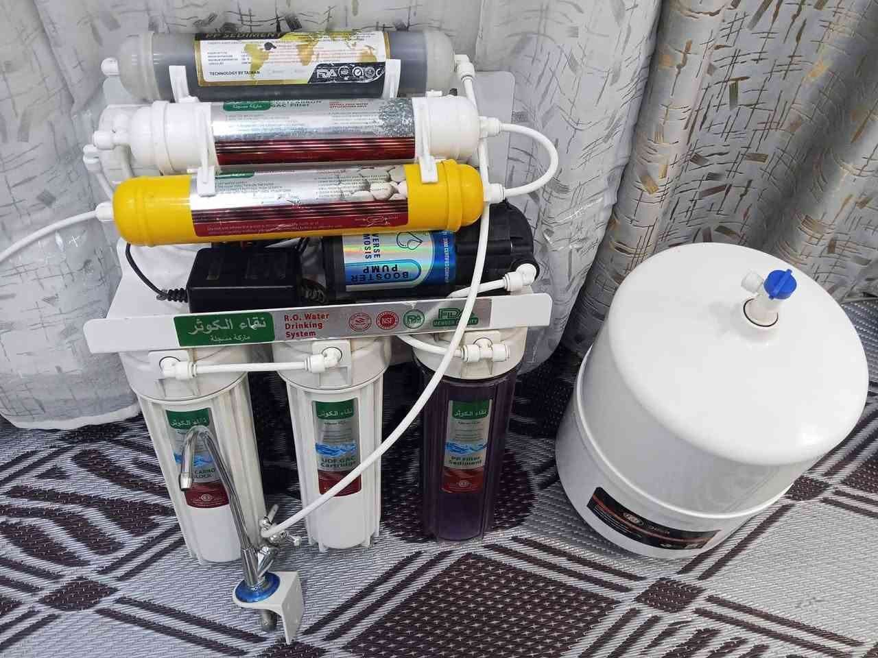 للبيع  ***********  فلتر ماء ارقئ نوع صناعته  تايون  نقاء الكوثر  الله شاهد بعده جديد كامل دبه وحنفيه كل غراضه السعر 40 الف للستفسار على رقم الهاتف غير متواجد على الفيس
