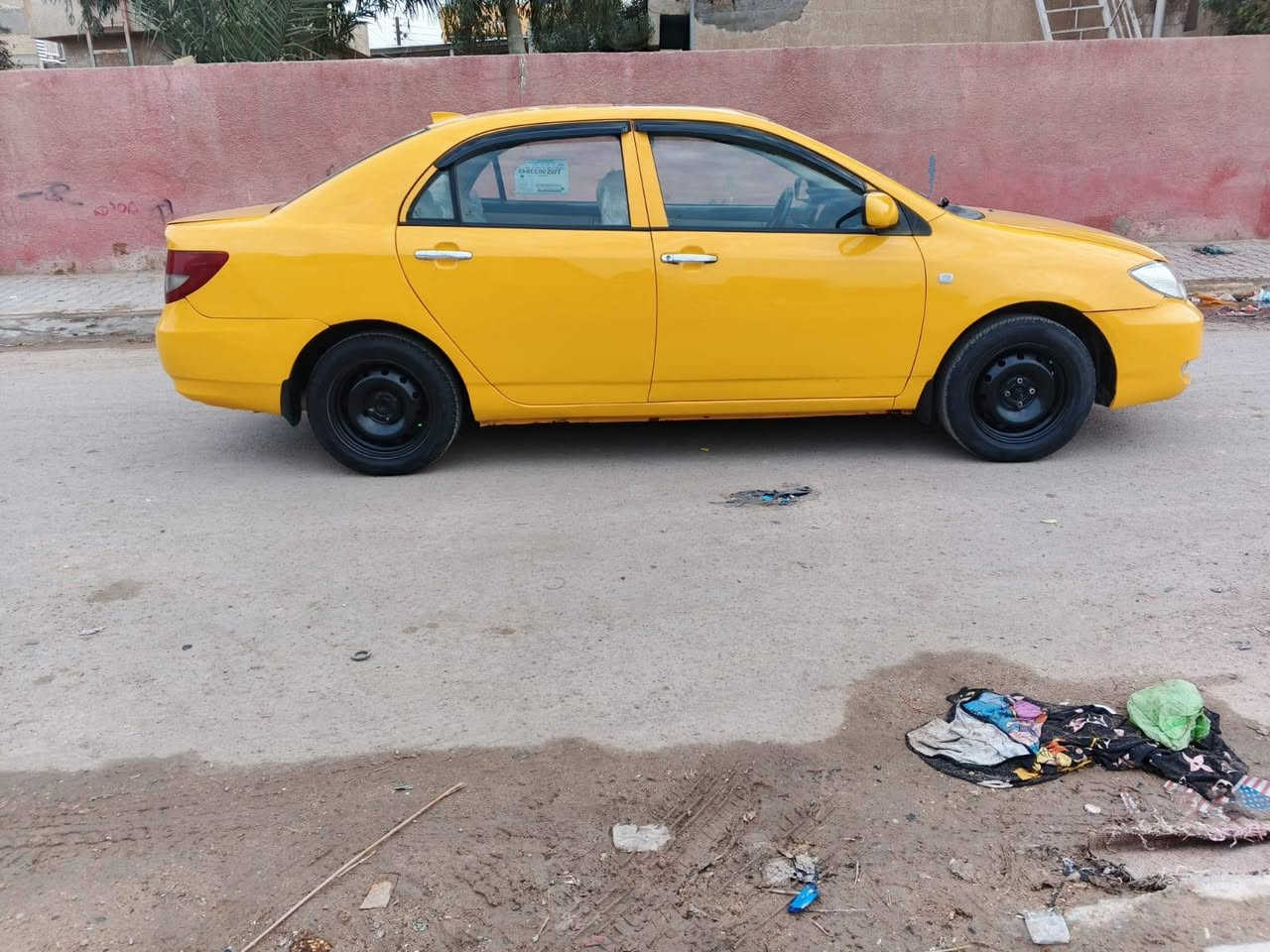 سلام عليكم بي واي دي BYD موديل 11 F3 گير ومكينه مكفولات گير عادي سيارة مصبوغه عام اثر جراد+للجماليه فقط تخم تاير جديد سيارة خير من الله سعر 45 وبيها مجال بسيط متواجد رقم واتساب ***********
