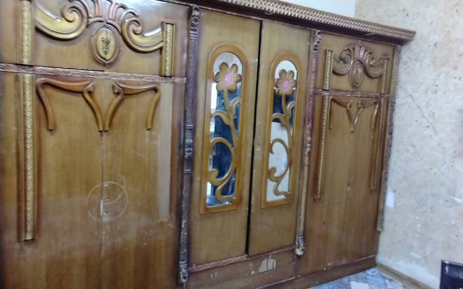 غرفة اخشاب للبيع
المكان البصرة ياسين خريبط 

رقم واتساب  0770 730 9334
