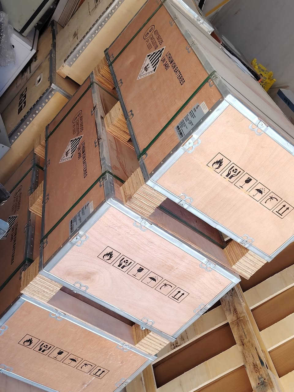 🔷 إعلان رسمي 🔷

#ملاحظه طاقة + رافعه اقساط بسعر النقد 

يعلن مكتب اليمان للطاقة الشمسية عن وصول بضاعة جديدة من شركة #EcoShield (#ايكوشيلد_الفنلندية) العالمية لأنظمة الطاقة الشمسية ☀️ يتوفر  #كرسته_وعمل 
✅ انفيرتر شمسي جميع #الأحجام
✅ بطارية جميع #الأحجام #وبأسعارمناسبه 
✅ ألواح طاقة شمسية بكفاءة عالية 600 واط 710 واط حقيقي
✅ بطارية جميع #الأحجام 
✅ مناسب لتشغيل الأجهزة المنزلية والمكيفات
✅ أداء ثابت وتحمل عالي
🔹 الأسعار منافسة
🔹 ضمان حقيقي 
منضمات فولتيه جميع #الأحجام 
📍 زورونا في مكتب اليمان ناحية الزاب قرية النميصه الشارع العام مجاور مدرسة ابراهيم عليه

📞 للاستفسار والحجز على الخاص أو عبر الاتصال *********** /// *********** 
ثقتكم بنا مسؤولية… والطاقة البديلة مستقبلنا 🌞⚡
