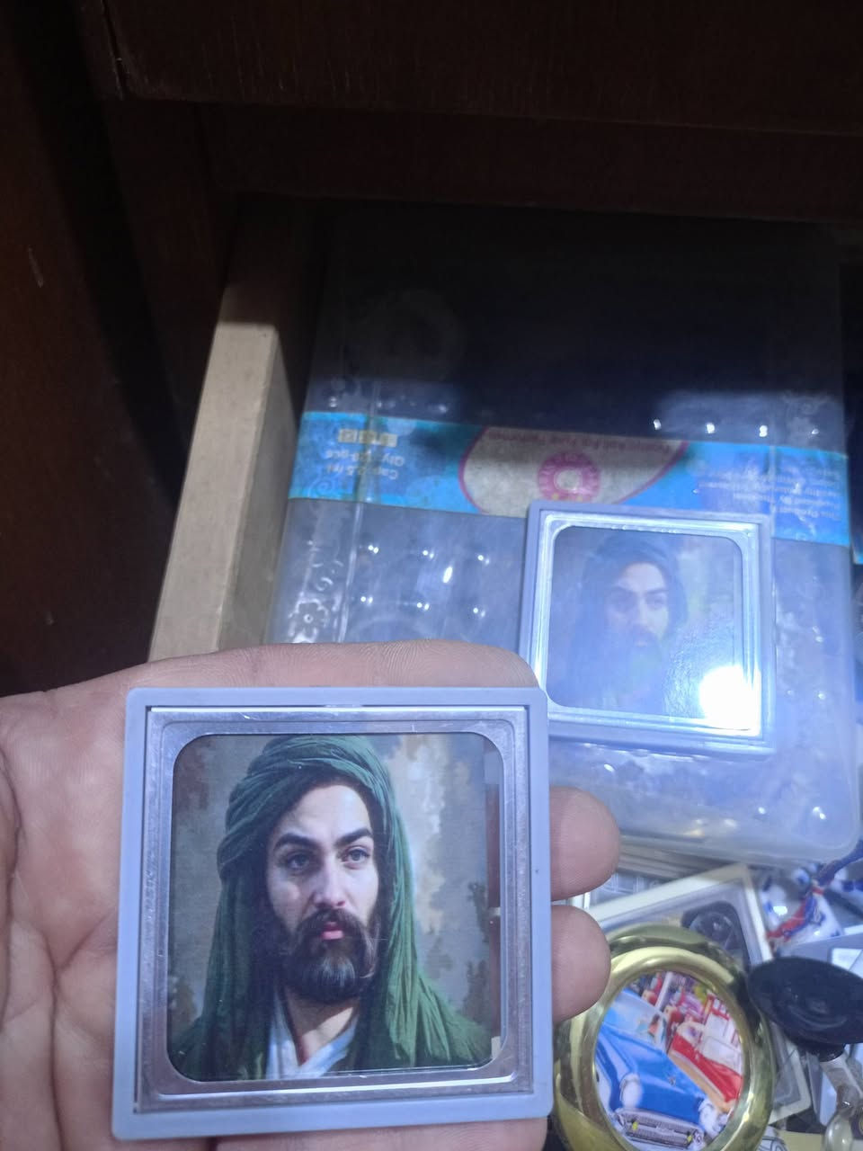 السلام عليكم
سيت باكيت جكاير بدون باكيت حديد اسود 
والثاني غير شك 
وباقي نواعم مكاني الديوانية 
***********
