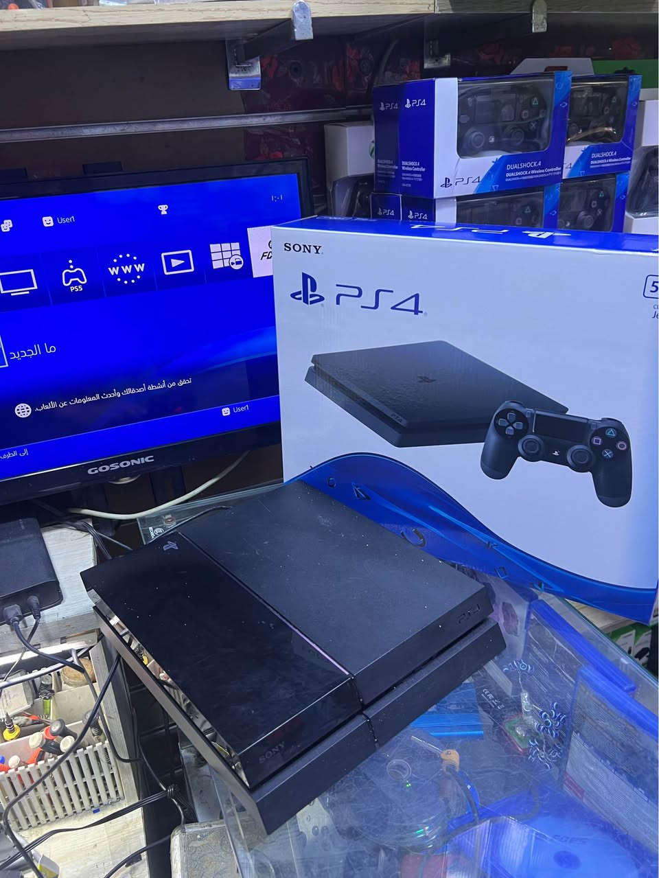 كل هذه الجمال بس 170 “” بلي 4 اونلاين 
لحجز واتساب ***********
PS4 فات 
كامل ملحقات 
كارتون 
جوستك
واير تشغيل 
واير باور البصرة, العراق
