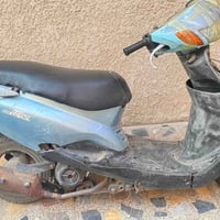 دراجه بريز للبيع طافيه بسبب الكابريتر سعر ٢٥٠ بغداد 07705867649