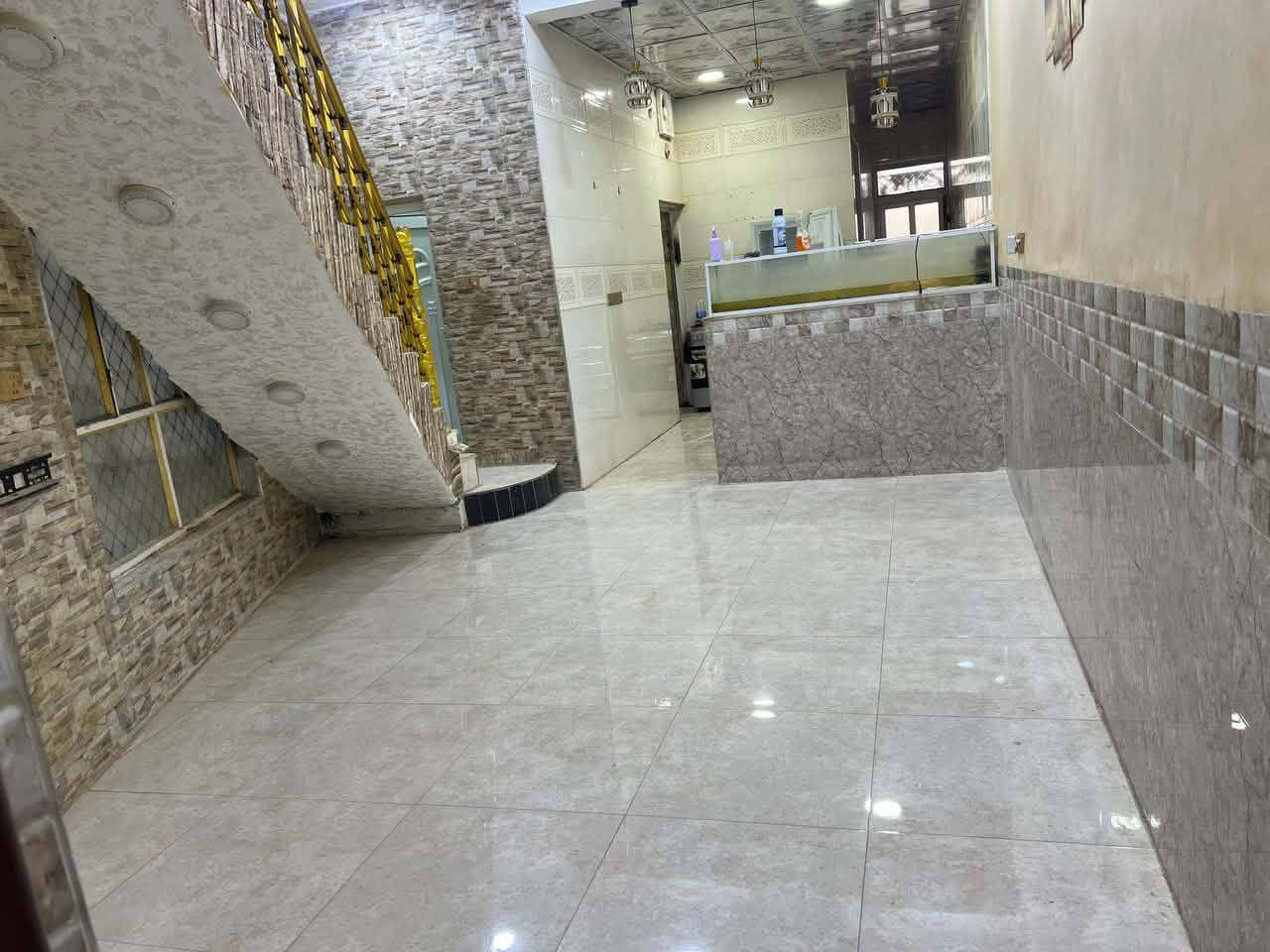 بيت 🏦 للبيع 100م طابقين
كونكريت مسلح
الطابق الاول غرفه/صاله/استقبال/مطبخ/ صيحات داخليه وخارجيه
الطابق الثاني غرفه/ صاله 
السعر باليد 60
مطلوب اسكان 18 شرط تبديل الكفيل 
العنوان الزيتون قرب مدرسة
 شمس المعارف 
للاستعلام 
📞***********
📲علي الجبوري/ابومهيمن
