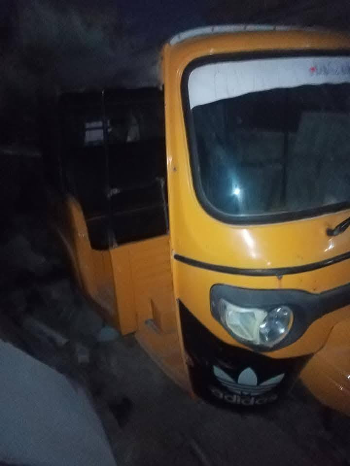 سلام عليكم شباب تكتك بياجو للبيع مجفته جديد سعره مليون و٤٠٠ اوراق كامله


**إذا كنت صاحب هذا الإعلان وتريد حذفه لأي سبب، رجاءا أرسل رسالة إلى الدعم الفني**