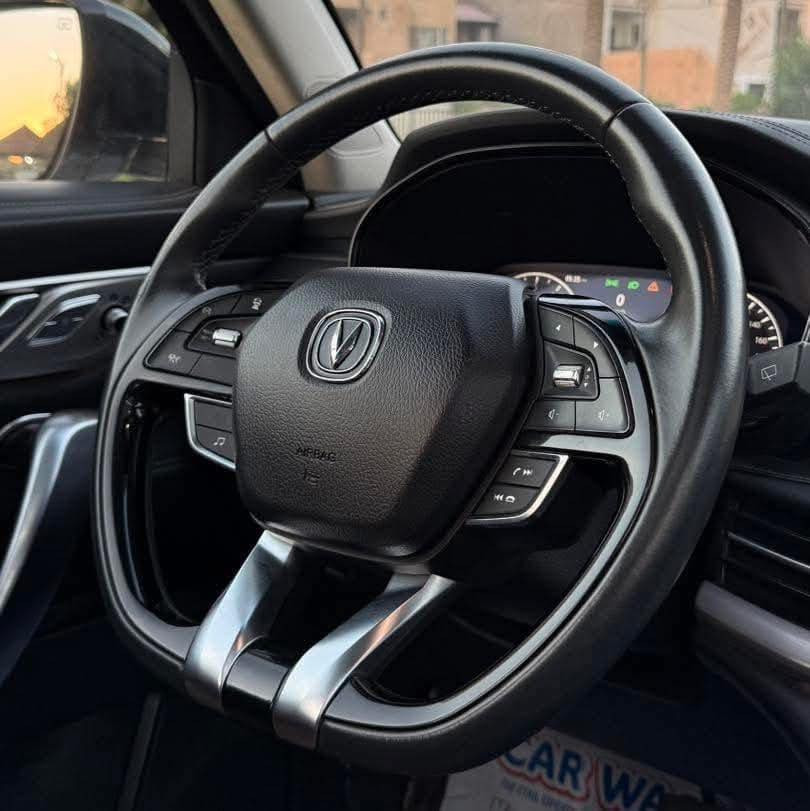 السلام عليكم 
شانجان2020  Cs 95 جديده كلش ماشيه 170
فول موصفات مرقم بغداد 
مكينة 2000 تيربو 7 راكب 
- بصمه 
-هاند بريك دكمة 
- تشغيل عن بعد 
- ترحيب عند الأقتراب 
- كراسي كهرباء
-كشنات جلد لون عسلي 
- بنوراما  
-رادار + تحديد مسار
- كامرات 360 درجة 
ABS-
-حساسات محيطية (امامي + خلفي)
- لد نهاري 
-اضاءة LED
-تبريد 3 قطع مناخ منفصل 
- مري اوتو دم 
-مثبت سرعة 
-حساس ضغط الاطارات 
-تحكم ستيرن 
-شاشة اعطال 
-ابل كار بلي 
-رام خزن للكامرات 
- اناره محيطيه داخل الغرفه بألوان متعدده 
- مري شفط 
- تدفئة بالمري 
- وضعيات قياده متعددة
(Eco,Sport,Snow,Normal)
 Auto Hold-
وبعد بيه مواصفات 
السعر 26،500 مليون 

للاستفسار ***********
مكان السيارة بغداد الكرخ
متواجد واتساب فيس دز رسالة اجيك خاص 🖤
