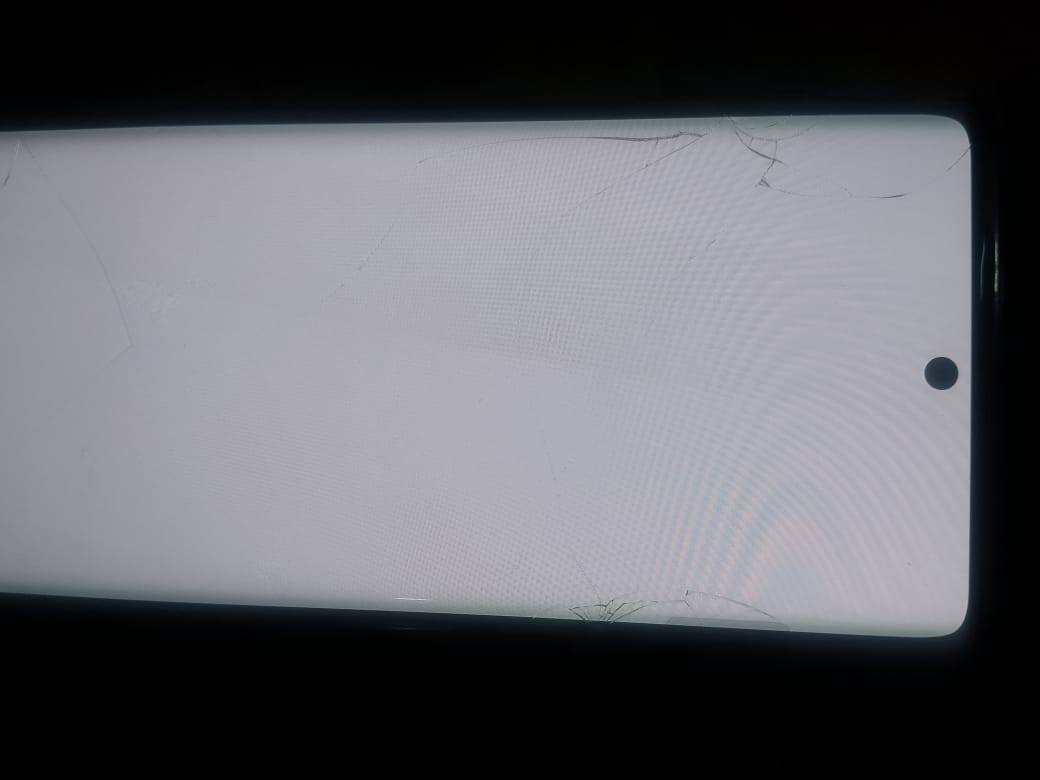 سلام عليكم تكنو كامون 40 برو /5 G /ذاكره 256/رام ١٢+١٢ / جهاز مستخدم شهر فقط شاشه مفطوره وما ماثر سعر 190 /
***********
