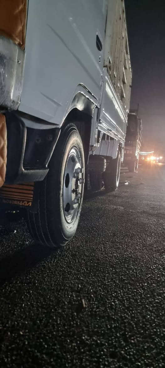 السلام عليكم
داينة راس الثور فحل

موديل 1997 

سيارة جاهزة علة اخر حباية 

تخم تاير صدر امامي خلفي كلة جديد 

مكينة 3000 تنقص 

كير جديد 

دواخل السيارة حلوات 

السعر 62 وبيها مجال


**إذا كنت صاحب هذا الإعلان وتريد حذفه لأي سبب، رجاءا أرسل رسالة إلى الدعم الفني**