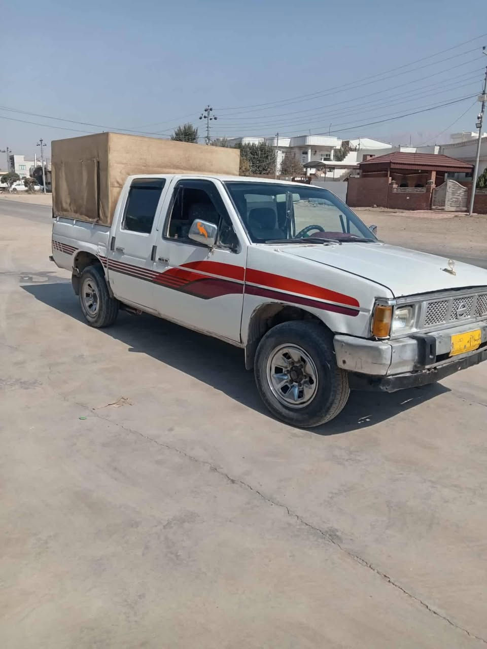 سڵاوی خواتان لێبێت
پیکاب نیسان مۆدێل ١٩٨٩ ئاڕمی پلاستیکی سلێمانی ئارم و ئەوەلیاتی بە شەرت گێڕ و مەکینەی گۆڕاوە بە توێتا ئەڕنەب گێڕ تۆماتیک مەکینە بەخاخ تا بڵێی بە هەلمەتە و ماڵی کەسابەتە خێمە و چەمچەشی پێوەیە
نرخی ٣٢ گەڵاو مامەڵەیە برایانە 
 ***********
