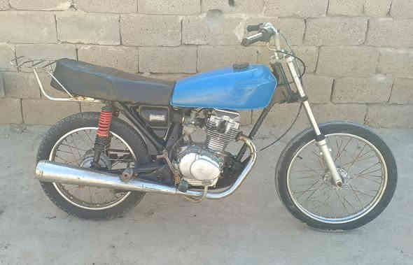 دراجه ايراني نامه للبيع مكينه ناعمه لاتبخير ولا تنقيص سعر 275 بيها مجال مكان بصره حي الاصدقاء ***********‬‏
