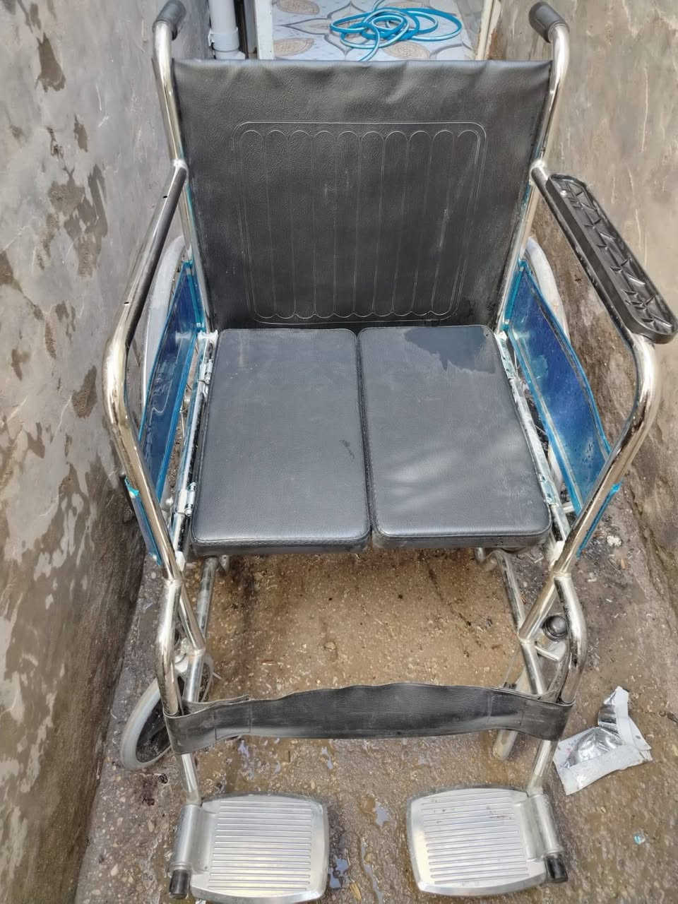 البيع بعدهي جديده ب 100


**إذا كنت صاحب هذا الإعلان وتريد حذفه لأي سبب، رجاءا أرسل رسالة إلى الدعم الفني**