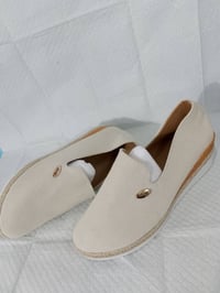 حذاء نسائي • قياس 41 • كعب عالي مبطن