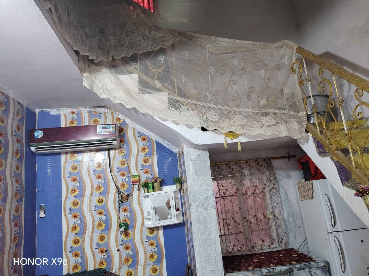 بسم الله الرحمن الرحيم 
بيت طابو للبيع التفبج عبود تقاطع النهر 
3غرف وصاله وديوانيه ومطبخ 
وصحيات داخلية وخاربجه 
السكف كونكريت نص
ونص عكاده 
خدمات موجوده كهرباء ومي وشارع ومجاري 
البيت يباع او يتراوس ابيت حته لو زراعي مرتب مع الفرق 
المساحه 200
السعر وباقي التفاصيل يم صاحب 
الرقم الموجود بالاعلان 
***********واتساب بيه
