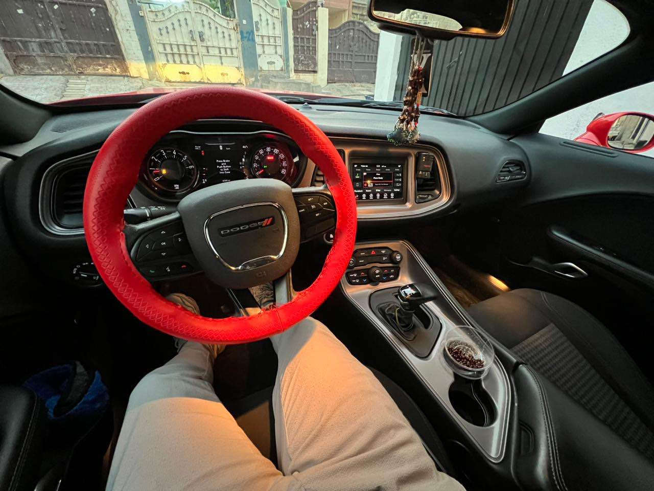 دوج جارنجر 2023 بس شبر بوند صبغ و مكانين شويه بارد مواصفات XST سعر215مكان سياره اربيل *********** أربيل, العراق
