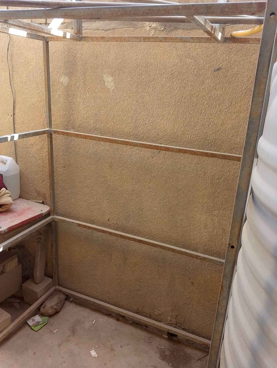 السلام عليكم سقيفة مال ستوتة للبيع نضيفة السعر 100 وبية مجال رقم الهاتف *********** واتساب
