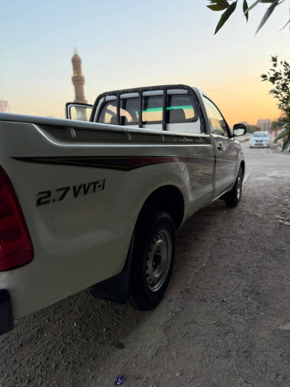 بيكم تيوتا هايلوكس ٢٠٠٨ 
رقم اربيل الجديد هزه جديدة وسنوية جديدة تنتهي ٢٠٣١ 
تخم تاير جديد باتري جديد 
صدر امامي جديد بل كامل 
صدر خلفي جديد بل كامل 
ارضية جلد والكشنات دوشمة جديدة
بسمي السيارة ثاني يوم تحويل مكاني بغداد السعر 148 رقم الهاتف *********** السيارة نظيفة جداً وبيها سونار فحص مع الصور بغداد, العراق
