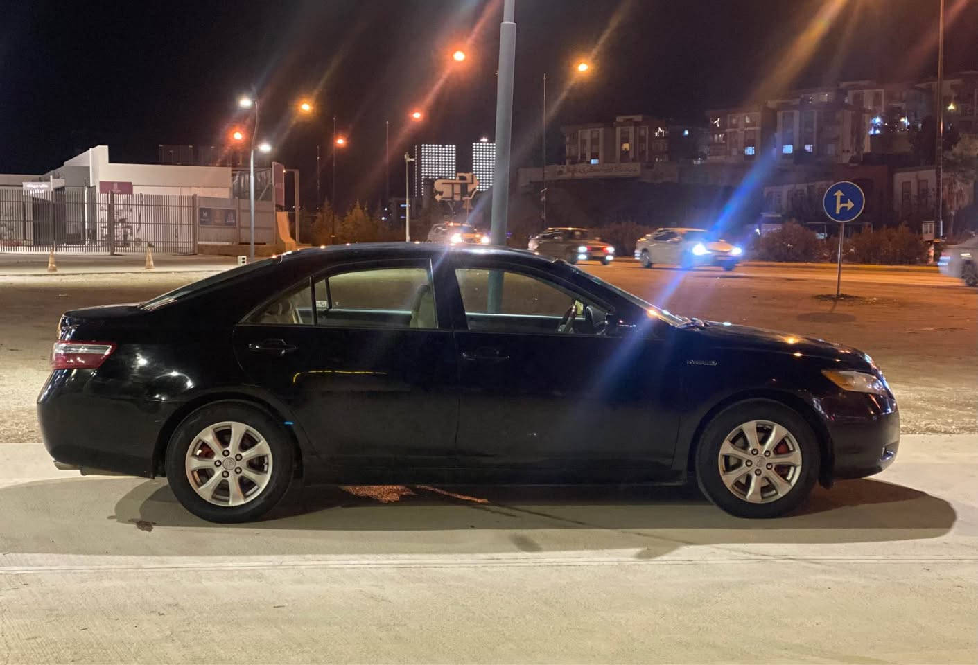 ‎فرۆشتنی خێڕا 
‎کامری ۲٠٠۹هایبێرد خلیجی بێ بۆیاخ بێ دەعم دوو شوختی هەیە دەرگای سایەق و دەرگای دوای سەکن 
‎رەنگی ڕەشی قەتران کەمێ کاڵ بونەوەی هەیە بەس پۆڵیش نەکراوە پۆڵیشێکی جوانی ئەوێ مواسەفات
‎بەسمە و دەرگا بەسمە حاسە و سوکان ڤۆلیۆم تەحدید سورعە و چەن مواسەفاتی تر بەسڵاید نییە 
‎تەقە و ڕەقە و گێڕ و مەکینە بە شەرت سەرف و بوخاری نییە بە شەرت سەنەوی بەسەر چووە تەحویل و خەرامە بە شەرت سەیارەی من نییە تەلەفون بۆ ساحێبی بکە 
‎سعری فرۆشتنی ۹٠گەڵا و معامەلەیەکی برایانە 
‎
***********
*********** السليمانية, العراق
