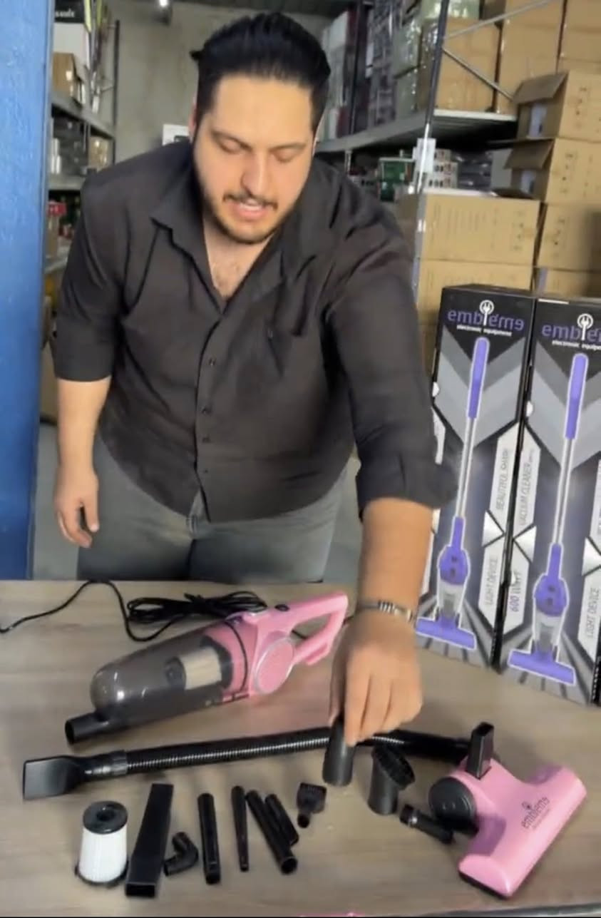 مكنسة كهربائية 2 في 1 ماركة embleme

الميزات:

يمكن فتحها وتغير نوع استخدامها بسهولة

خزان بسعة 0.8 لتر(تقريبا) شفاف مع فلتر قابل للغسل

رأس لتنظيف الارضيات مع عجلات كبيرة لانزلاق سلس على الأرضيات

9 ملحقات للتنظيف لكي تصل لكل المناطق صعبة التنظيف

سلك من الكهرباء بطول 6 متر مع مكان مخصص للتعليق

فلتر إضافي للتنظيف

زر تشغيل إطفاء

الطاقة 600 واط

أبعاد الجهاز: العرض 11 سم  الطول بدون العصا 44 سم  الطول مع العصا 1 متر

ضمان لمدة سنة من تاريخ الشراء 🛑

السعر 50 الف 🛑


**إذا كنت صاحب هذا الإعلان وتريد حذفه لأي سبب، رجاءا أرسل رسالة إلى الدعم الفني**