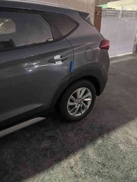 توكسان ٢٠١٨ السياره بدون حادث بدون صبغ بدون بارد كير ومحرك مكفولات تخم...