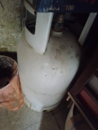 قنينة غاز عراقية • جديدة • قفلة ٧٥