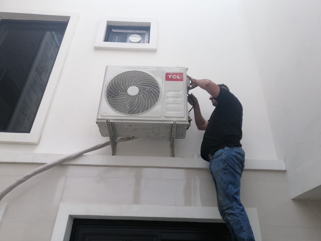 يالله نصب سبالت سعار مناسبه سعار مناسبه تاسيس كهربائي منازل ***********
