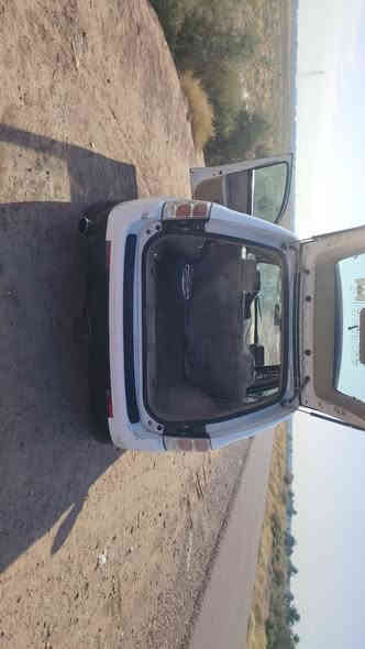 شوفر كوينس 2007 رقم بغداد سنويا  جديدة حتى هزه جديدة  ضررها جاملغ فقط ومصبوغه حزام بدون حادث مكينه محور كامري السيارة خير من الله محرك كير بيه انسه الصرف بانزين  نقص مشط استيرين بي نضوح  شوي فقط   صدر نص عمر  
عنوان بغداد ... سعر 58  وبيها مجال 
***********
