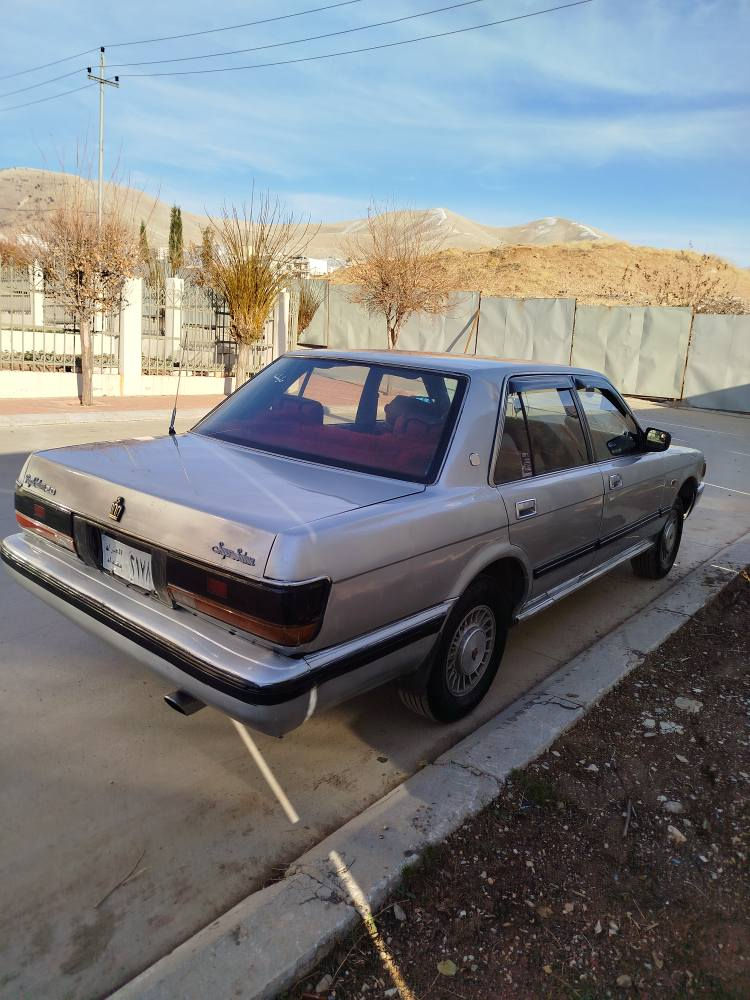 ئەم سەیارەیە بۆ فرۆشتن 
سۆپەر سیدان 1990 کلاسیک 
مەکینەی 5m بیلاد 
گێڕومەکینە و ئەکسلی بەشەرتی 10 فیتەر
سەیارەکە زۆر پاکە و دەمێکە هەڵمان گرتووە 
گێچی بەنزین 
گێچی حەماوە 
گێچی RPM
گێچی کیلۆمەتر 
گڵۆپی ناوگێچەکە هەمووی ئیش ئەکات 
تەرجیل و مکبەرەی تازە ئۆکس و بلوتس و فلاش و میمۆری 
گاعی بەر پێکانی بیلادە و کوشنی تازەی تێگیراوە 
گەرمی بەشەرت 
لایتی زینۆن و تاقم پێشی شەریکەی بۆ بەستراوە لەگەڵ لایتی سەر چەمەلەغەکان 
پێش و دوای تازە داگیراوە و بانسەکانی گۆڕاوە 
چوار کەپی بیلادیم بۆ بەستووە 
سەیارەکە زۆر مەزبوتە هەموو گیانی ئیش ئەکات 
قفڵ مەرکەزی و جام کارەبایی 
سنوقی دواوە بە کۆنتڕۆڵ ئەکرێتەوە بیلادیە 

ئاڕمی پلاستیکی سلێمانی بەشەرتی ئەوەلیات و غرامە 
سەیارەکە ماڵی ئەوەیە ڕای گریت بۆ جوانی لەسەر دەقی شەریکە ماوەتەوە 
شوێن سلێمانی 
نرخی 25 گەڵا و کەمێک معامەلە 
مشتەریت تەلەفون بکە لەخزمەتام 
***********  ....... السليمانية, العراق
