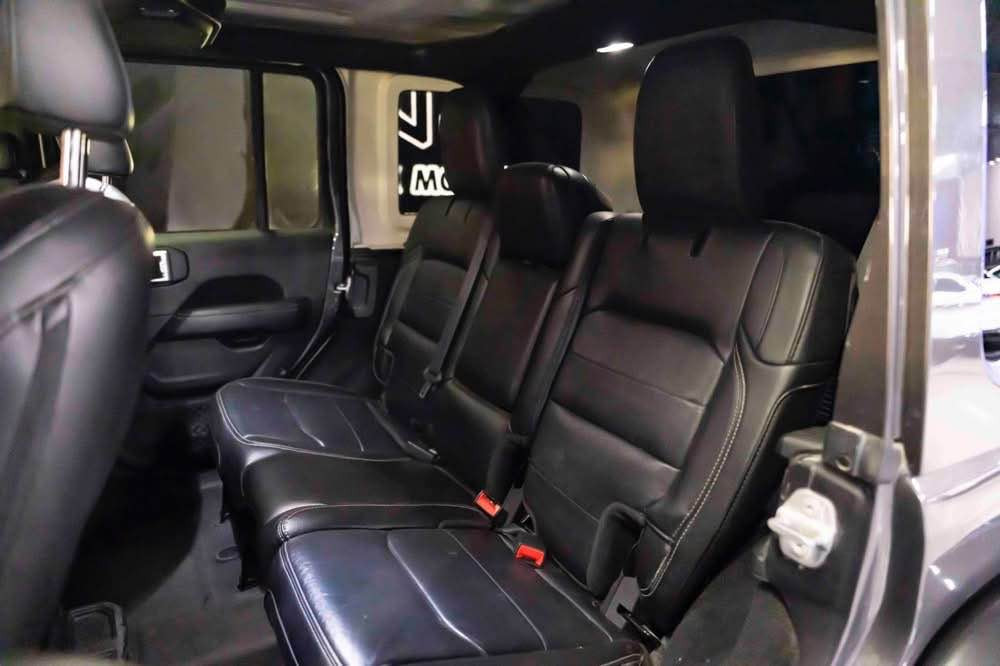 جیب رنگیلەر مکینە مرغوب ٦ سلندر رەنگ نەفتی ٢٠٢١ سحارە فول کوشین هیتەر سوکان هیتەر کوشین جلد دوو پارەجە بۆیاغ پێش و پشت کەپس سەیارە لۆک لۆک *********** ژمارە مۆبایل رەقەم هەولێر یەک پارجە بۆیاغ پارجەک بیلاد گۆراوە أربيل, العراق
