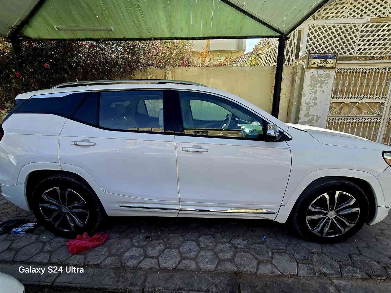 جي ام سي تيرين دينالي
•الضرر: الجاملغ والثاني بس مفتوح 
•الرقم: اربيل
•الايرباكات: سليم١٠٠%١٠٠

•المواصفات :
▪️السيارة: جي ام سي تيرين فئة DENALI لون ابيض
▪️الموديل: 2020
▪️المحرك: 2.0L تربو (اربعة سلندر)
▪️العداد: 140 الف كيلو حقيقي
▪️حجم الويل: ويل كب دينالي حجم 19 مع طقم تايرات جديد شهر من اشتريته
▪️لايتات زينون عالي وناصي مع حاجب LED  مع كشافات دعامية
▪️بصمات عدد 4 للابواب مع بصمة تشغيل
▪️حساسات خلفية اصل
▪️رادار امامي 
▪️حساسات ورادارات الاجتياز الجانبية (نقاط عمياء) بالمرايا الجانبية
▪️غرفة السيارة:كشنات السيارة جلد ابيض اصل
▪️تحكم فول كهرباء لكرسي السائق والراكب
▪️كشن ذاكرة (خزن ميموري) لكرسي السائق 
▪️شاشة الدشبول حجم كبير للتحكم بايعازات السيارة
▪️تدفئة لكراسي المقدمة 
▪️تدفئة بالستيرن
▪️جنطة كهرباء
▪️تشغيل عن بعد
▪️تطعيم نيكل لمقابض الأبواب
▪️سستم صوت BOSE 
▪️تحكم ستيرن جهتين بلوتوث وحاكية وكروس سرعة 
▪️نظام ABS مانع انزلاق
▪️السيارة جديدة وبوضع الشركة.مكان النجف الاشرف
السعر 189 ورقه
***********
