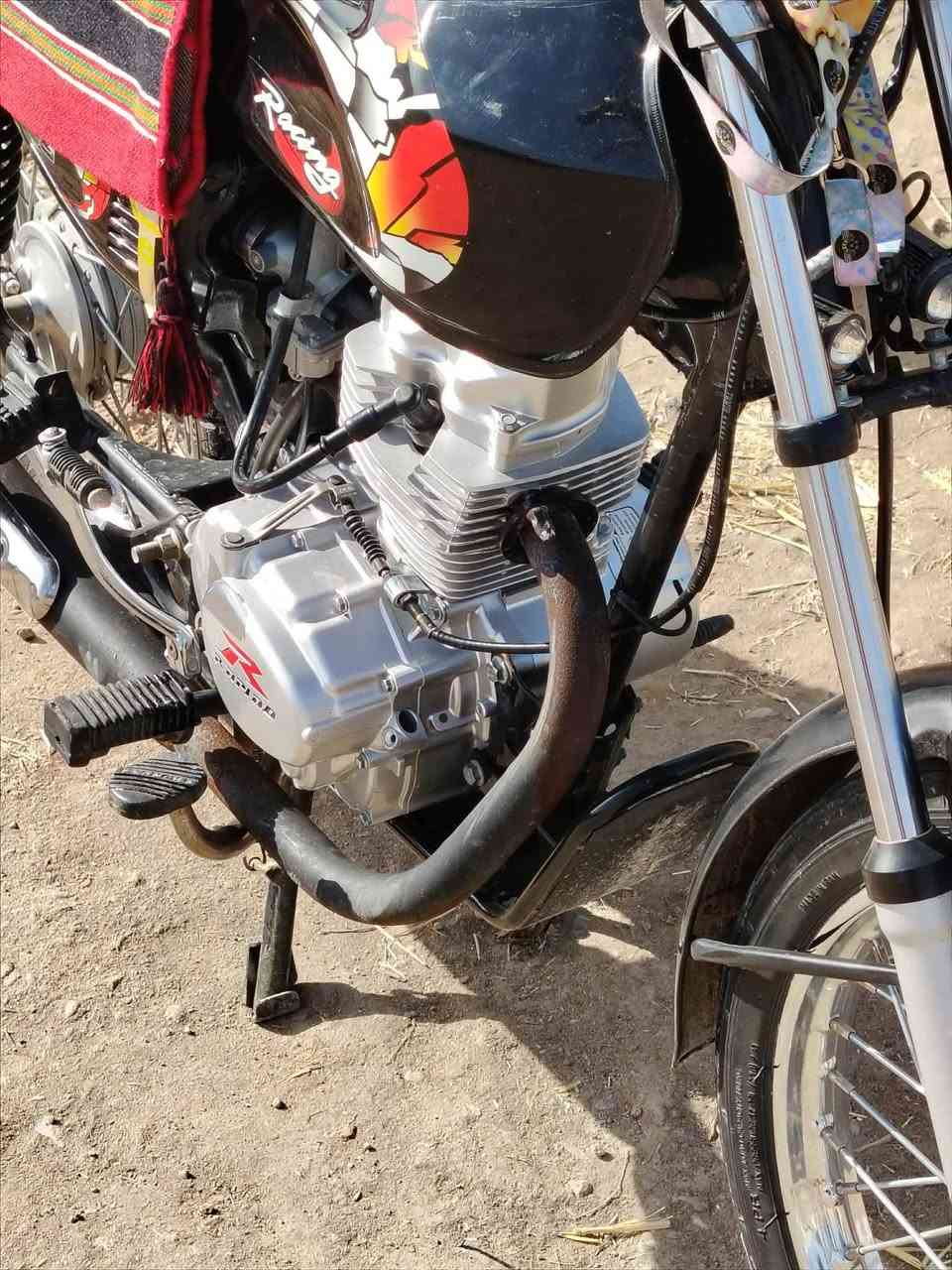 سلام عليكم دراجه للبيع تعمير 2025بدون محرك رابيدو R دراجه انضف من الصوره  مكاني عماره طبر  سعر 700وبيه مجال  رقمي بي وتساب ***********
