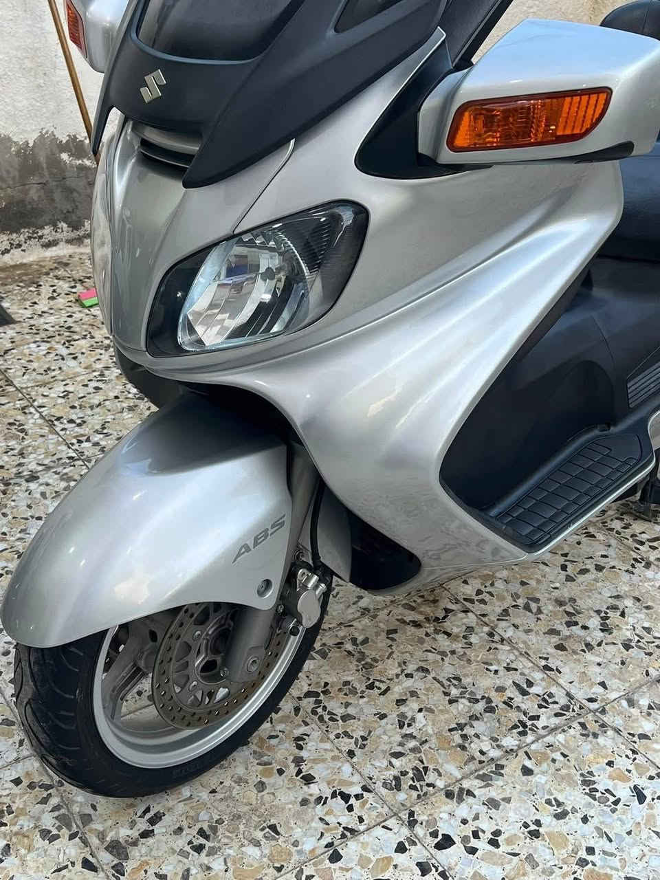 سلام عليكم
سكاي ويف ٦٥٠ مال رمبة ماشية ١٨الف
دراجة بلادي ما متعوبة
للبيع او مراوس على تي ماكس ٢٠١١
شرط النضافة
حساس ستاند
تيبترونك +اوتو
فرامل  ABS
مري كهرباء
تجوة مال شركة
تيرات نضيفات
ويل نضيف جدا
محرك طيارة 
للراغب التواصل على الرقم
+964 780 246 2203
واتس او اتصال
تواجد الناصرية
