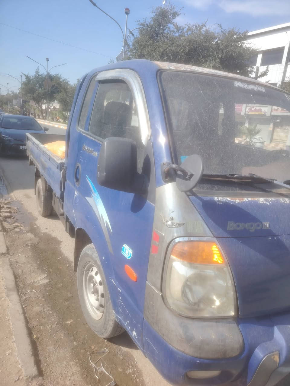 السلام عليكم كيا ٣٠٠٠ محرك ام عيون لا صرف ولا بخار تايرات ٦ جديد باتري جديد صدر صار ٦ أشهر مسويه قمارة مجلحة كهربائيات شغالة سنوية ٢٦ رقم دولي تحويل او وكالة سعر مطلوب ٧٧ ورقة وبيه مجال // ***********
