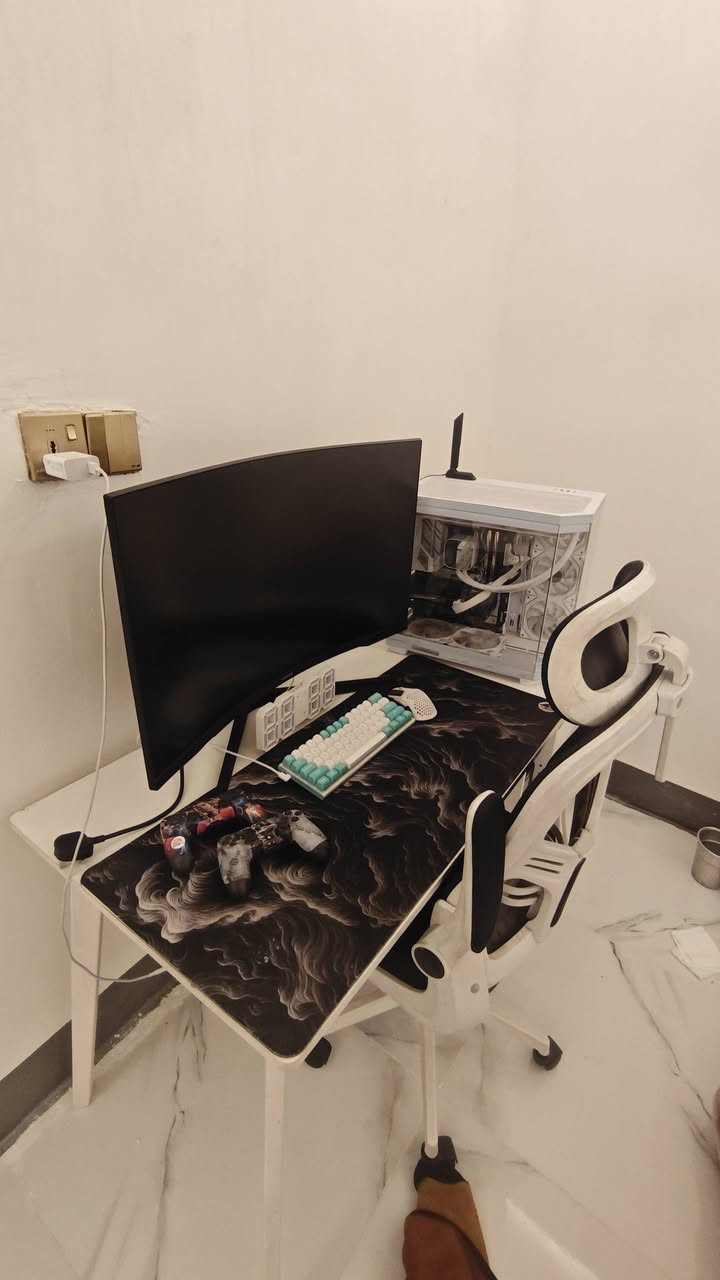 سلام عليكم PCالبيع
موصفات

كيس 1/V950
مبرد مائي2/LS720 SE DIGITAL WH
الوحة ام 3/ROG STRIX B650-A GAMINGWIFI

رمات 4/LOSTARK  Manta 32GB DDR5-6000
كرت شاشه5/DUAL 4060 8GB OC
الهارد الداخلي 6/MP44Q M.2 (1TB)
المعالج 7/رايزن R7  7800x3D
مجهز القدره 8/THERMALRIGHT TR-TG850-W

شاشه /SAMSUNG 32مقوسه

يوبي اس /CHAMP SERIES FSP K1000

موس/ ULTRA-
LIGHTWEIGHT HYPER

كيبورد REDRAGON FIDD RGB
قيم با ما يرضي الله


**إذا كنت صاحب هذا الإعلان وتريد حذفه لأي سبب، رجاءا أرسل رسالة إلى الدعم الفني**