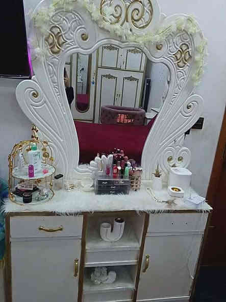 غرفه للبيع استعمال قليل  نضيفه كلش حله قرب جامعه بابل *********** سعر 750 وبيها مجال
