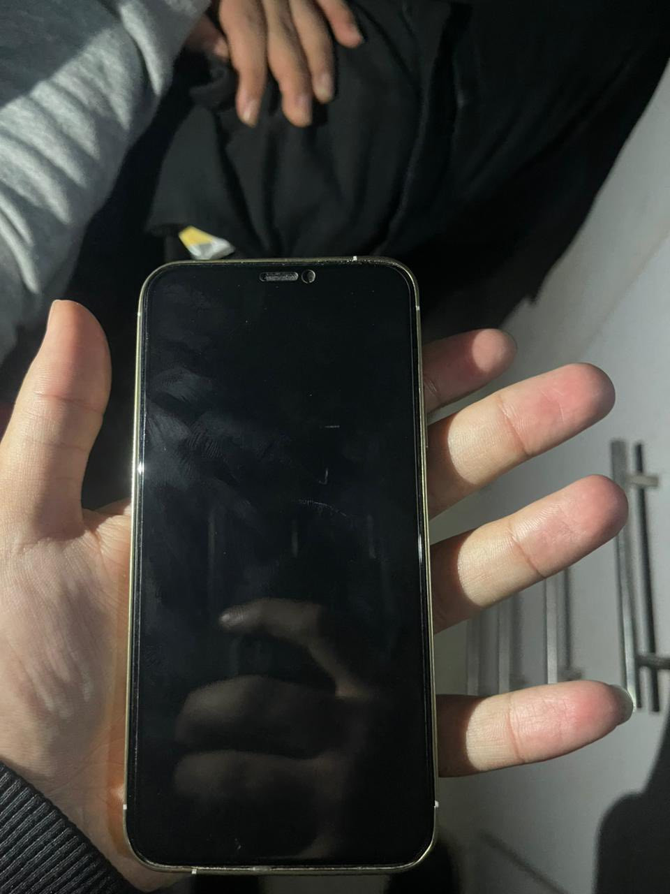 آيفون xمحور ١٦ برو الشكل الجديد
البطارية ١٠٠ 
شاشة مو مبدل 
شرط بدون ولا شخطة 
بطارية مبدل من m center 
ضمان البطارية سنة 
المكان اربيل 
السعر ١٧٠ و شوية
مجال للطيبين 
الجهاز ما تلاكي بهذا النظافة و هذا السعر 
للتواصل *********** واتساب
