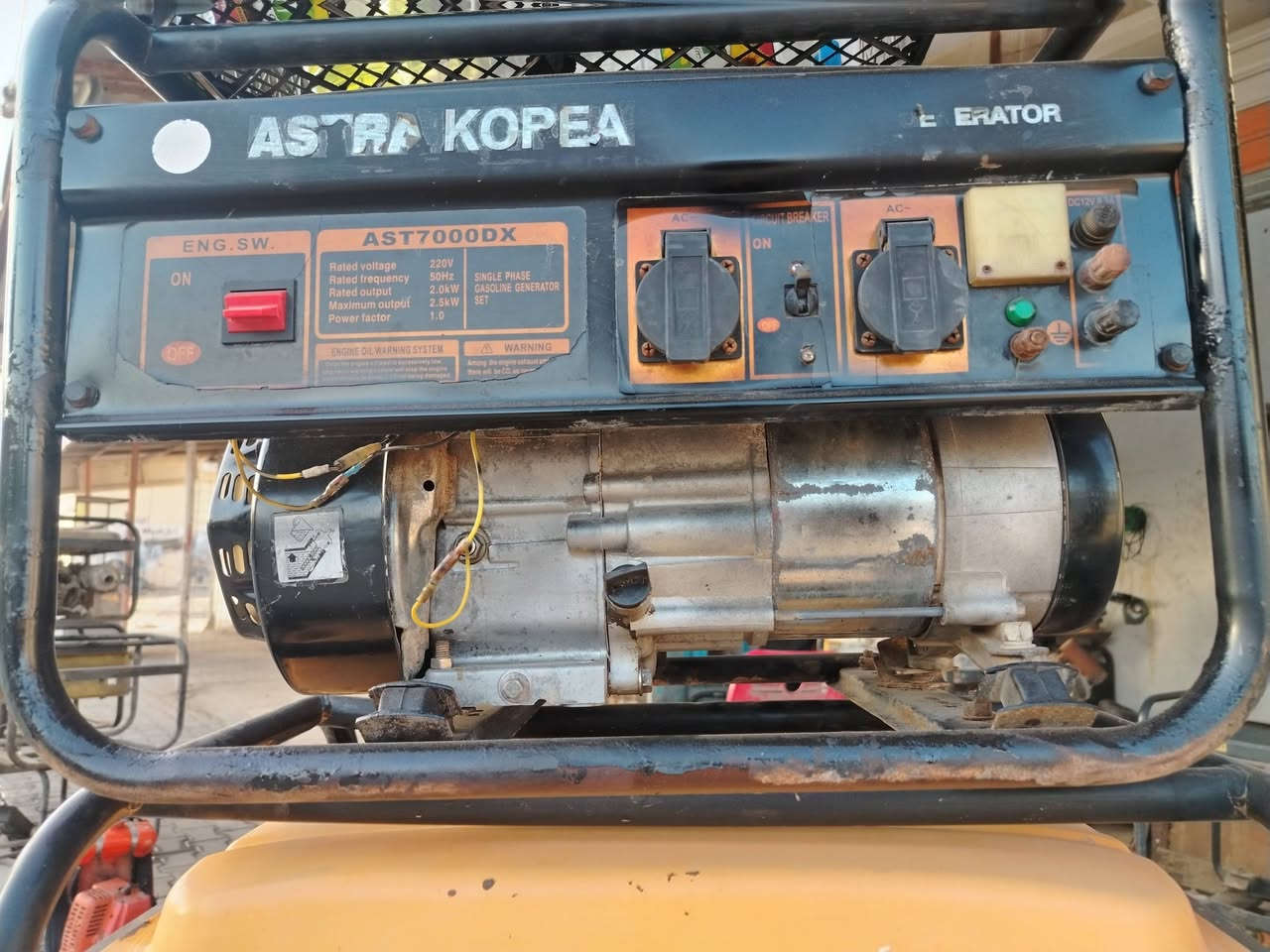 سلام عليكم مولد استره الباب الاول شغال وعلفحص مامفتوح ملف نحاس بلادي حجم ١١ اكبر حجم شغال وعلفحص شراي *********** #للجميع
