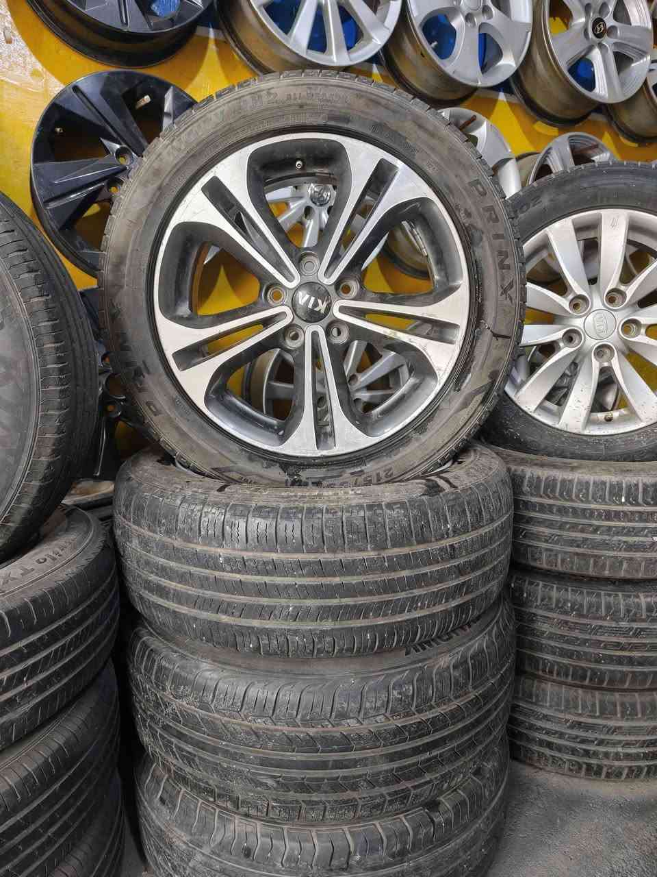 سلام وعليكم متوفر طخمين ويل كب
حجم 16 ويل كب انترا مع طخم تاير
حجم 17 ويل كب سيراتو مع تاير 
العنوان موصل كراج شمال شارع بطاريات 
***********
***********
