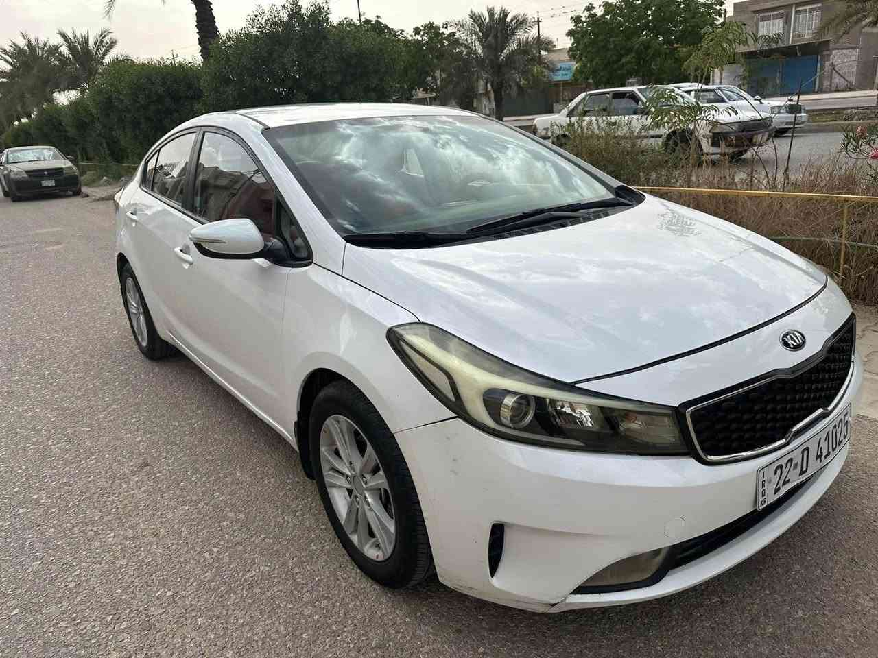 سلام عليكم سيراتو للبيع مديل 2017خليج
السعر 118وبيه مجال
رقم أربيل الجديد تريد وكالة اوتحويل موجود
المواصفات العاديه مال السيراتو 
مكفوله من الصبغ والتبديل 
 بيه حالوب بصيط 

رقم الهاتف(***********)
ملاحظة غير متواجد على الفيسبوك النجف, العراق
