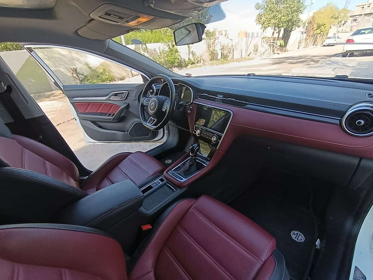 سلاو و رێز ، MG .6 موديل 2023 .
11هةزار روشتووه ،بي بوياخ بي سارد مواسةفات فوول 
ژمارە مۆبایل ***********
