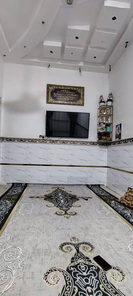 سلام عليكم بيت رقم معامله كامله توقيع وزير  مساحة 100متر بناءجديد 2023 مكان حي النداء قرب حسينية الامام حسين عليه السلام، ،،،استفسار اتصال على رقم ***********..
