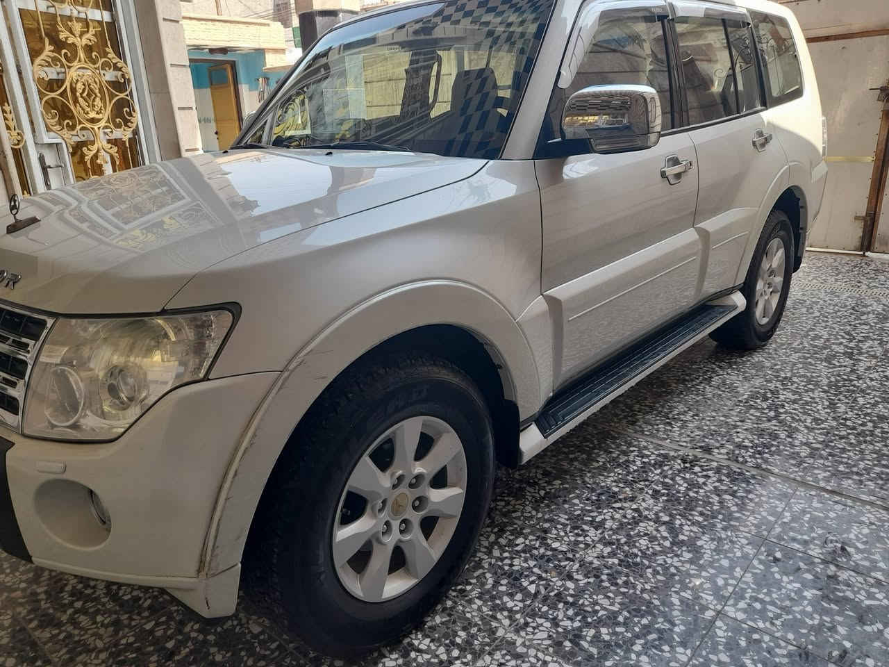 سلام عليكم من رخصت مدير الكروب البيع باجيرو حبتور فول مواصفات واحد على واحد سياره جديده لك على وضع الشركة مال جناي على ايد من زيزو كتلوكت وطلب بيها مكفوله كفاله عامه من صبغ بارد شخط رصعه مكفوله مكينه بلادي بلادي السعر ١٦٣ورقه وبي مجال الطيبين ***********ابوحسن مكان لسيارة بغداد موديل ١٠ جديده لك سبير شريكه ما نازل تخم تايرات جديد شريكه مراوس بي كيه حمل
