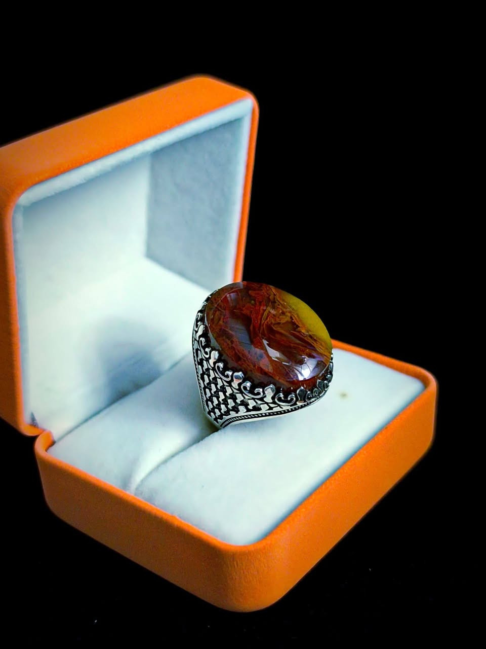 ✨💍 عرض مميز لمحبي الفخامة 💍✨

نقدم لكم أرقى التشكيلات من #الأحجار #الكريمة #الطبيعية 100% المختارة بعناية،
وبأجمل الخواتم الفضية السلطانية المصاغة بحِرفية عالية وعيار #فضة925.

كل #خاتم عندنا يحمل لمسة #ملكية…
وكل حجر يحكي قصة من الجمال والأصالة.

✔️ #أحجار طبيعية بجودة ممتازة
✔️ #صياغات فاخرة بتصاميم سلطانية
✔️ #هدايا راقية ومناسبة لكل المناسبات
‏مراسلة علي سيلفر عبر واتساب. https://wa.me/967776715229


**إذا كنت صاحب هذا الإعلان وتريد حذفه لأي سبب، رجاءا أرسل رسالة إلى الدعم الفني**