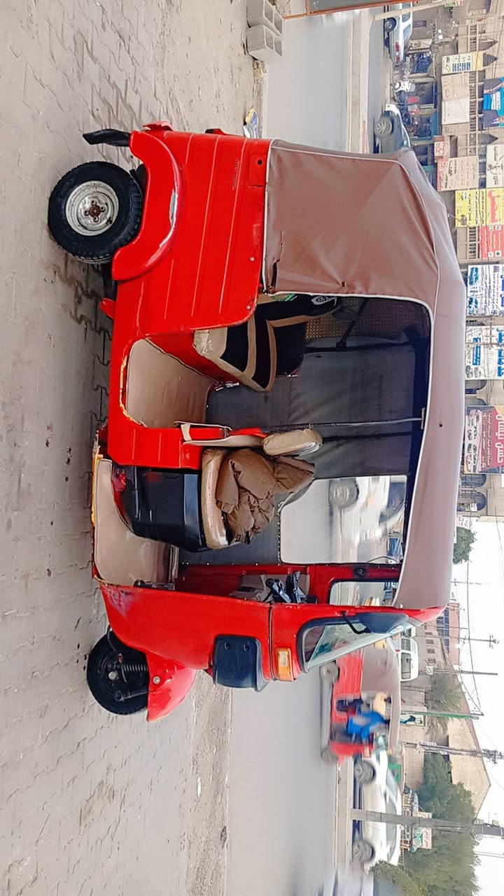 السلام عليكم ورحمه الله وبركاته 
تكتك مودل نهايت ال18 
رقم و سنويه نكليزي بغداد 
شرط تحويل ثاني يوم 
***********
