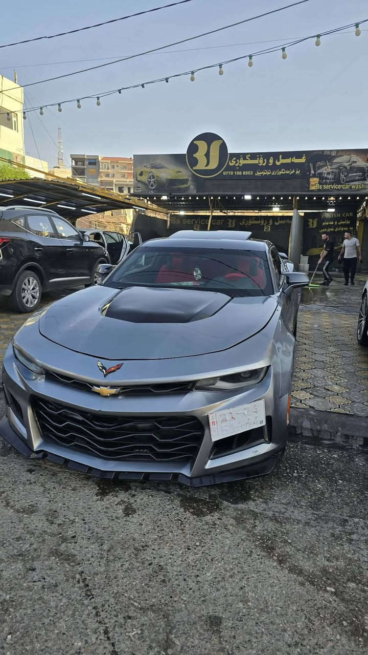 سلاوي خوا له هه موو لايك كامارؤ بؤ فرؤشتن سه ياره كه مان ساغه و بئ كيشه يه سه ياره كه مان ره فزي مروره مؤدئ لي 2022 سه ياره كه مان 4پسؤني تؤر بؤيه ماشه الله شتيكي زؤر جوانه بئ مه سره ف هه موو گياني به شه رت سه ياره كه فول فوله ناو نيشان چه م چه مال موشته ري نيت تكايه سه ر مان مه يه شينه نرخي 85$ژماره ي موبايل ***********
