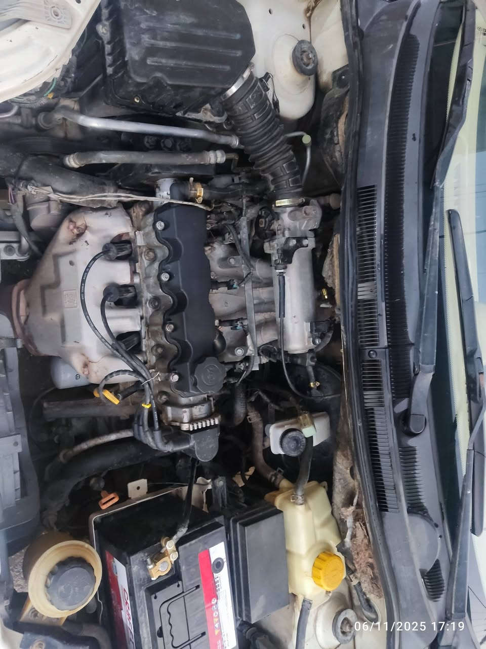 سلام عليكم 
 افيو موديل 2010 مكينه كير تبريد حدادية  مكفول جاهزه 
  رقم نجف مكاني  نجف  بأسمي سنويه 2030 مداور ثاني يوم 
ابيع حزام مكفوله من الضربات القويه  
***********
السعر 68
