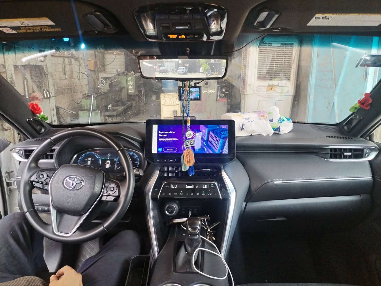 سلام عليكم تويوتا فينزا 2023 – هايبرد لمتدد وارد امريكي حادث موضح تبديل بنيد فقط وصبغ الجاملغ اثنينهن

سيارة SUV أنيقة تجمع بين القوة والاقتصاد، مع مواصفات راقية تناسب جميع الأذواق!
ا
المواصفات: – محرك 2500 سي سي هايبرد 
– نظام دفع رباعي  (AWD)
– سقف بانوراما واسع
 – داتا شو 
- نظام كاميرات 360 درجة (4 كاميرات) كامره خامسه بلمرايه
– مرقمة كربلاء بسمي شرط التحويل 
– مقاعد جلد  بتحكم كهربائي
– تدفئة وتبريد للكراسي الأمامية
– شاشة وسطية كبيرة تدعم Apple CarPlay وAndroid Auto
– عداد ديجيتال متطور
– صندوق خلفي كهربائي
– إنارة LED أمامية وخلفية
– تشغيل بصمة + دخول ذكي
– تحكم كامل من الستيرن
– نظام تثبيت سرعة ذكي
– حساسات أمامية وخلفية
– مكيف أوتوماتيكي ثنائي المناطق
– حساس امامي خلفي 
– نظام سماعات jbl 
العداد 16000مايل قابل للزيادة 
الحادث : موضح بالصور فقط بنيد تبديل وجاملغات صبغ 
الموقع: كربلاء 

للاستفسار:
***********. *********** ..
