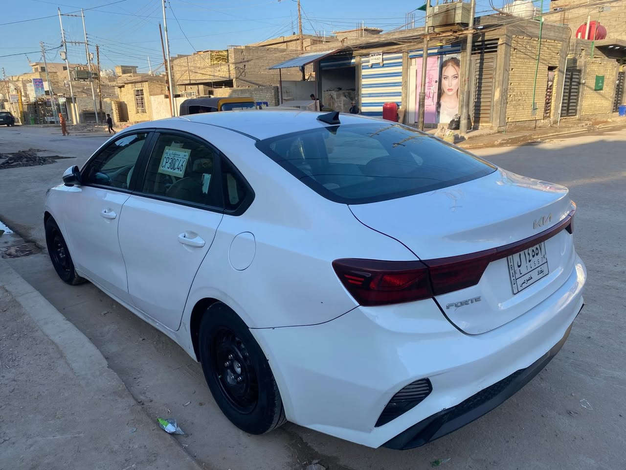 السلام عليكم 
فورتي 2023 
محرك 2000 دوش 
رقم بغداد بسمي تحويل ثاني يوم 
حادثها بنيد و جاملغ 
كير ومكينه وتبريد كفاله 
مكاني بغداد البلديات
السعر 130 
***********
***********
